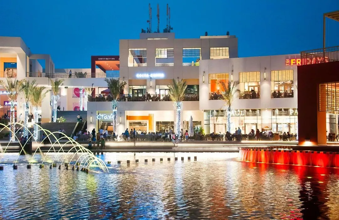 Travelholic Auc Residence-1